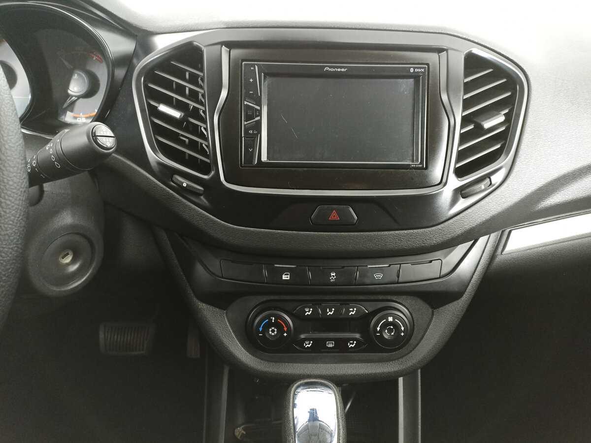 Lada (ВАЗ) Vesta с пробегом — 2020 год. Фото: #14