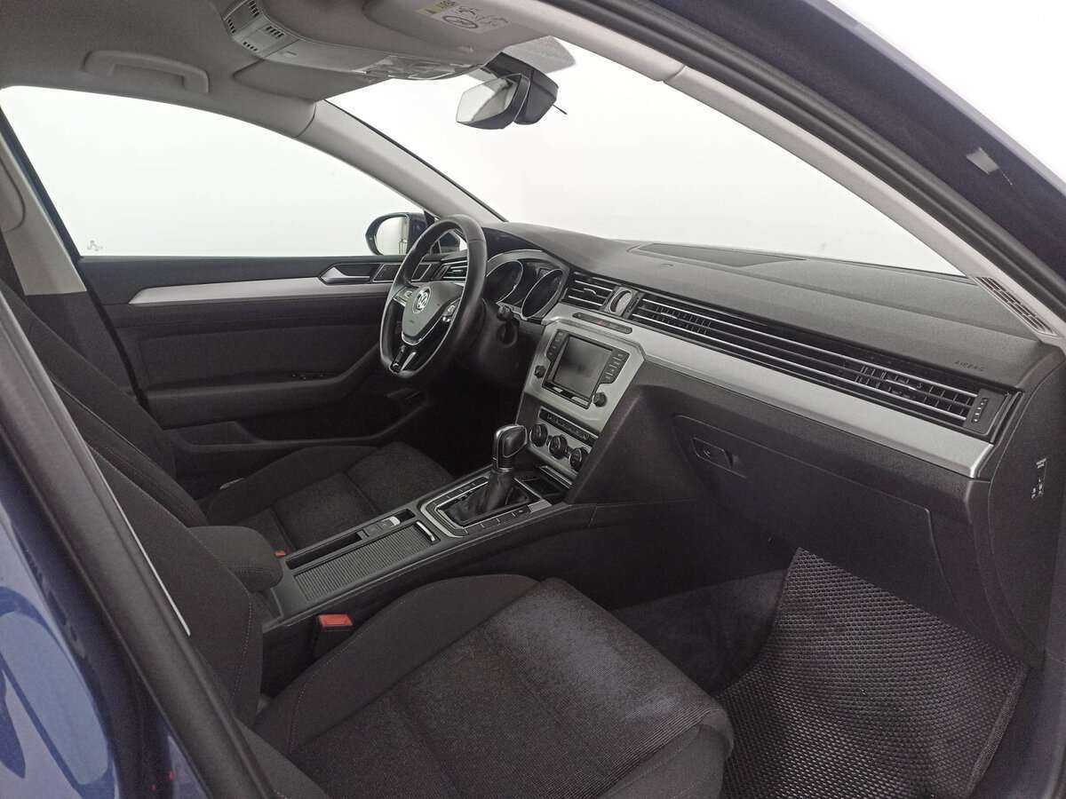 Volkswagen Passat с пробегом — 2016 год. Фото: #8