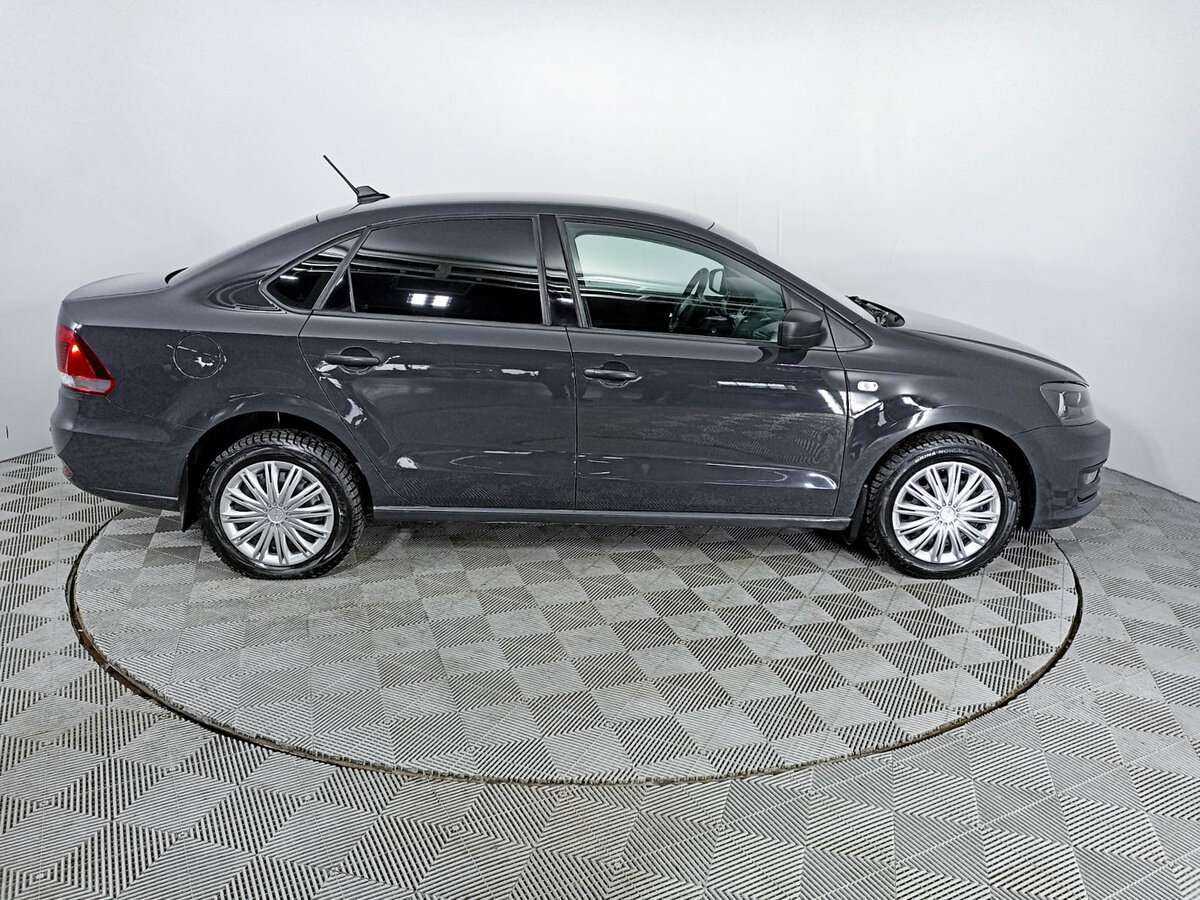 Volkswagen Polo с пробегом — 2017 год. Фото: #3