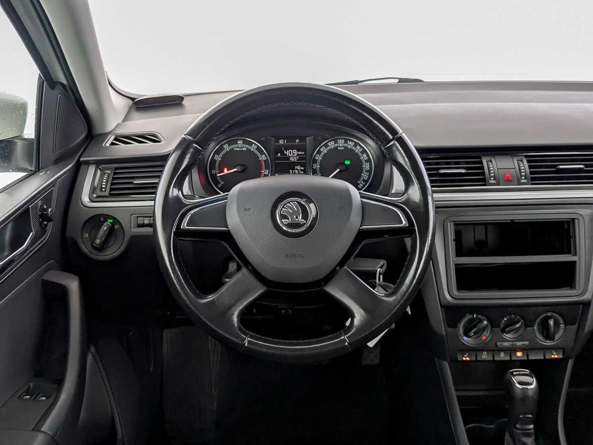 Skoda Rapid с пробегом — 2019 год. Фото: #16