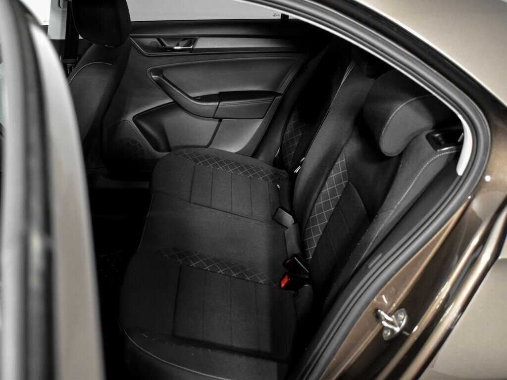 Skoda Rapid с пробегом — 2020 год. Фото: #10