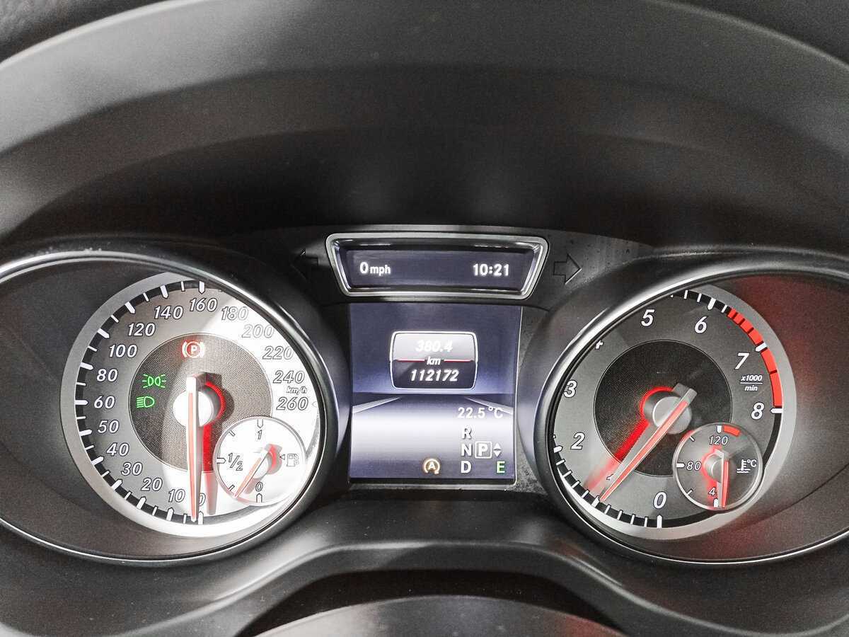 Mercedes-Benz CLA с пробегом — 2015 год. Фото: #10