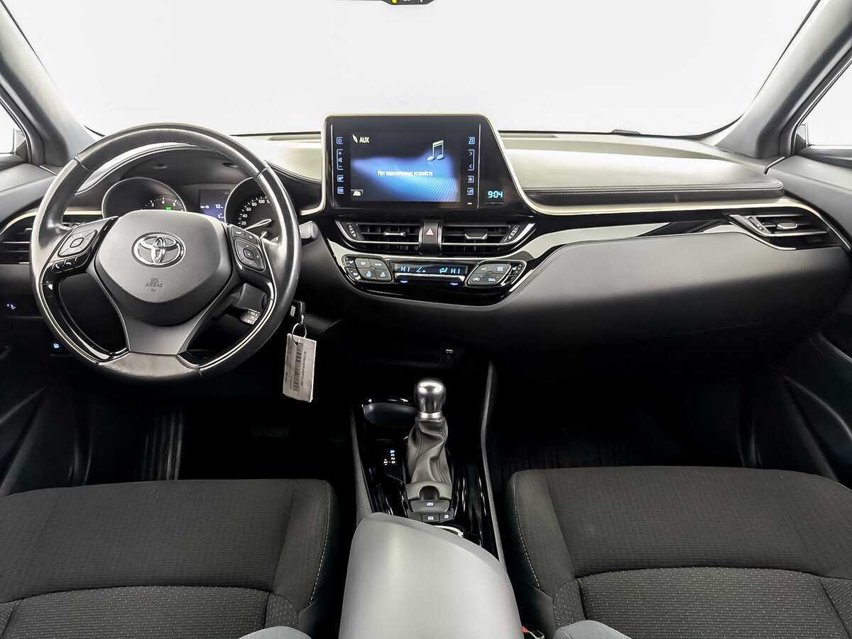 Toyota C-HR с пробегом — 2019 год. Фото: #13