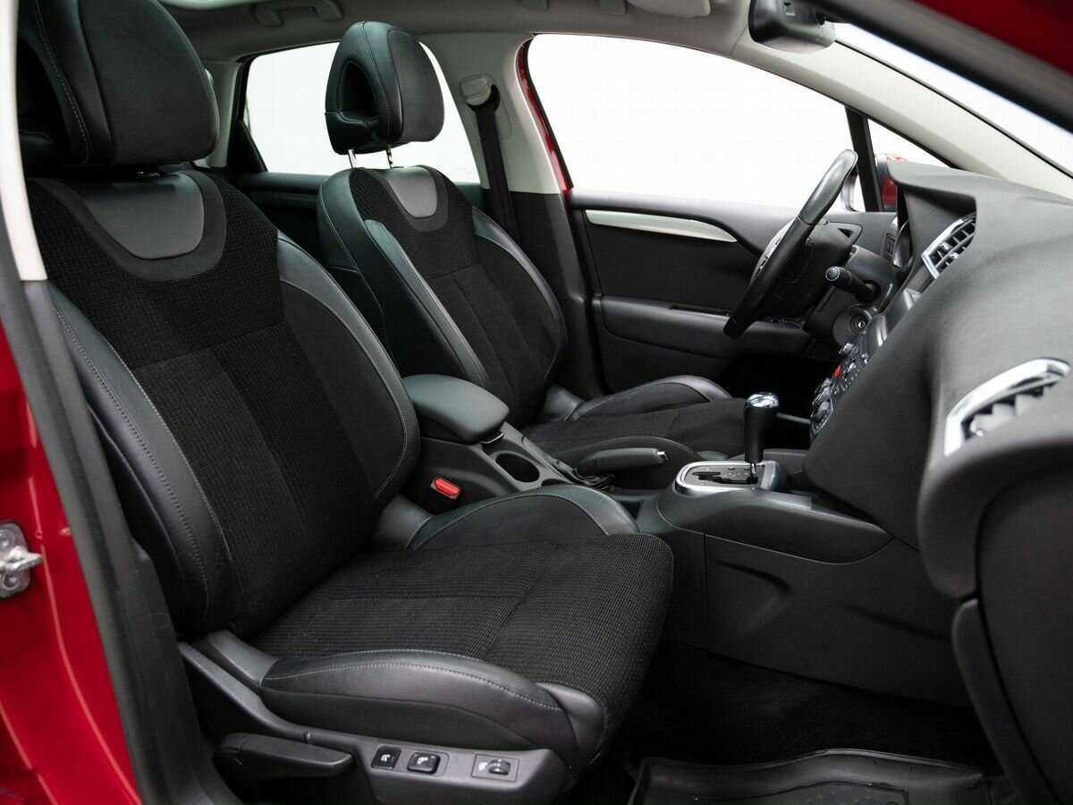 Citroen C4 с пробегом — 2013 год. Фото: #11