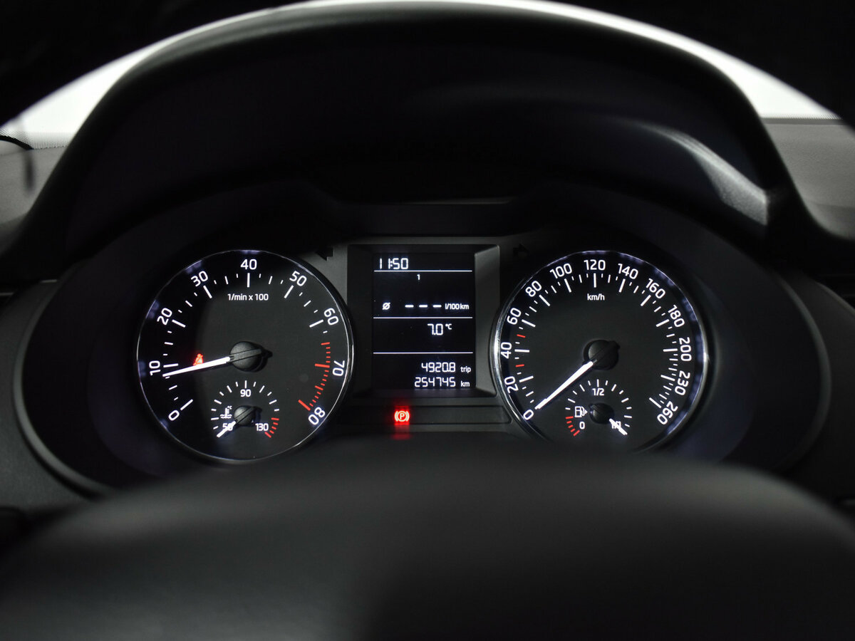 Skoda Octavia с пробегом — 2015 год. Фото: #11