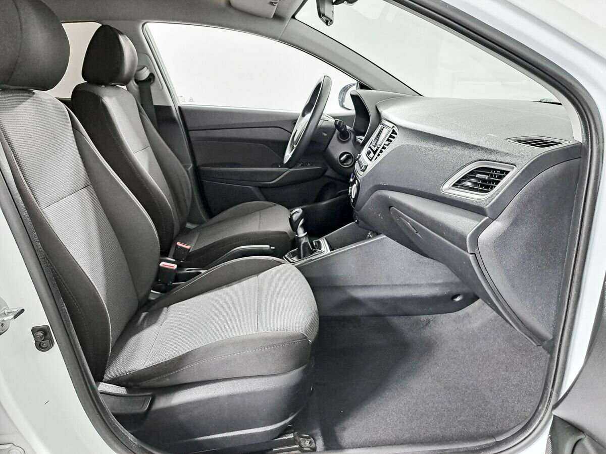 Hyundai Solaris с пробегом — 2019 год. Фото: #7