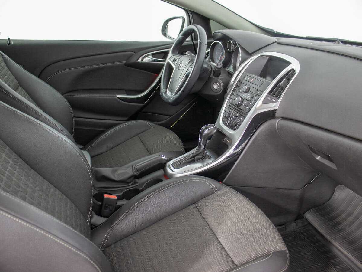 Opel Astra с пробегом — 2014 год. Фото: #8