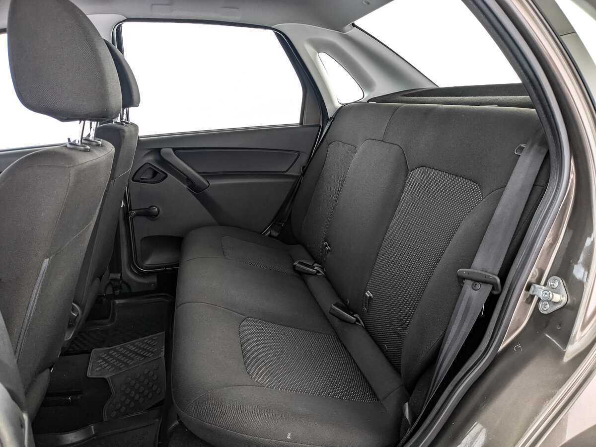 Lada (ВАЗ) Granta с пробегом — 2020 год. Фото: #12