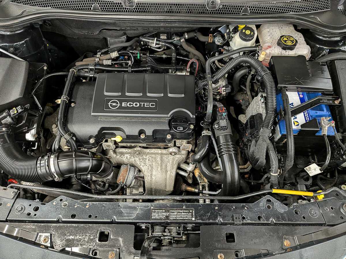 Opel Astra с пробегом — 2014 год. Фото: #8