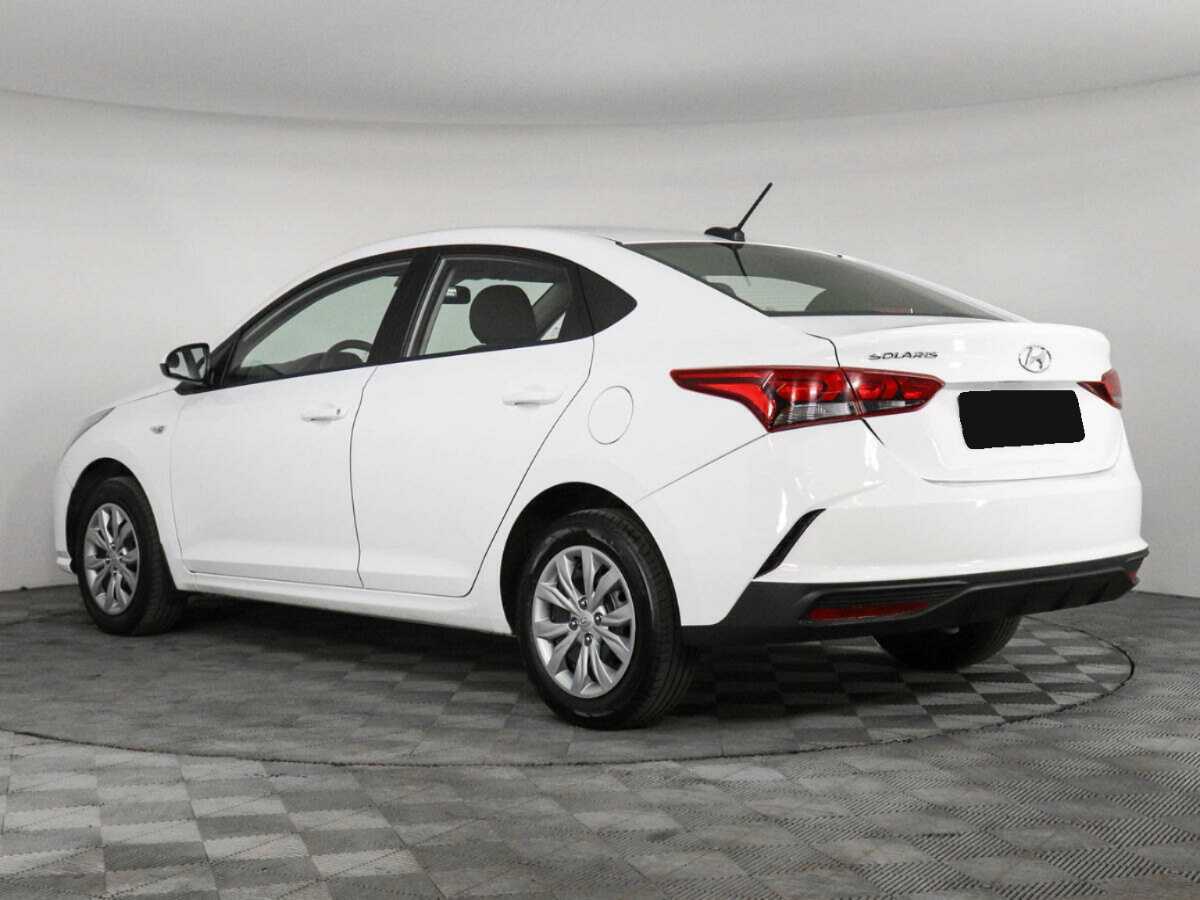 Hyundai Solaris с пробегом — 2022 год. Фото: #6