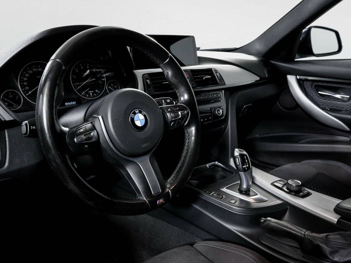 BMW 3 серии с пробегом — 2017 год. Фото: #13