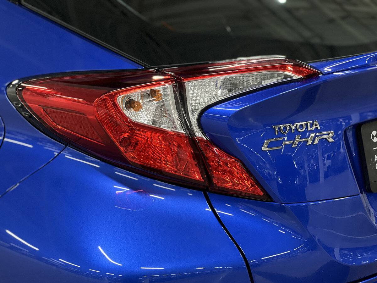 Toyota C-HR с пробегом — 2019 год. Фото: #8