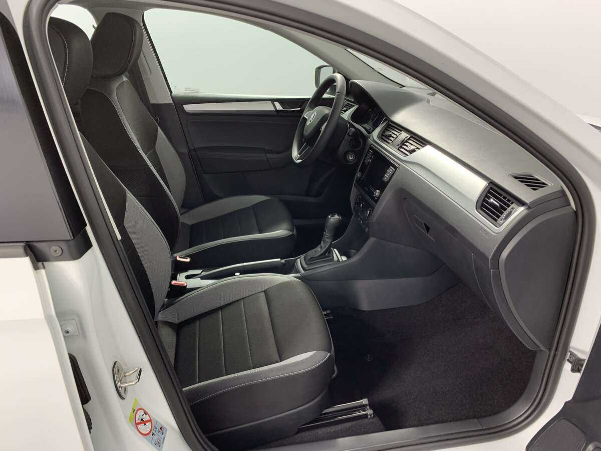 Skoda Rapid с пробегом — 2019 год. Фото: #16
