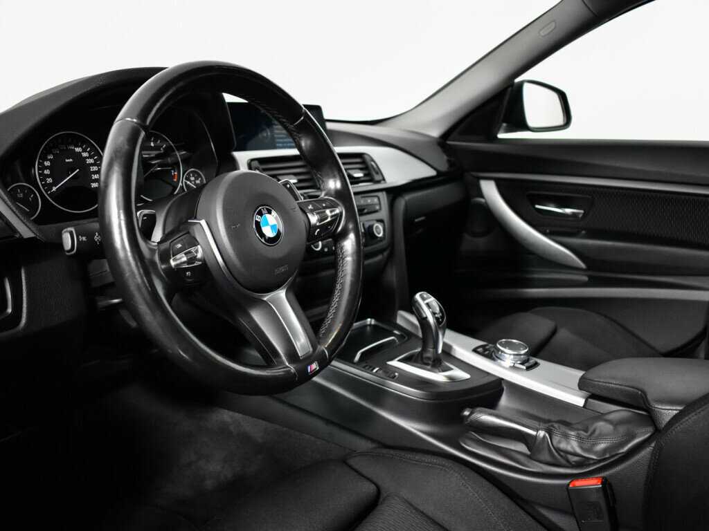 BMW 3 серии с пробегом — 2016 год. Фото: #12