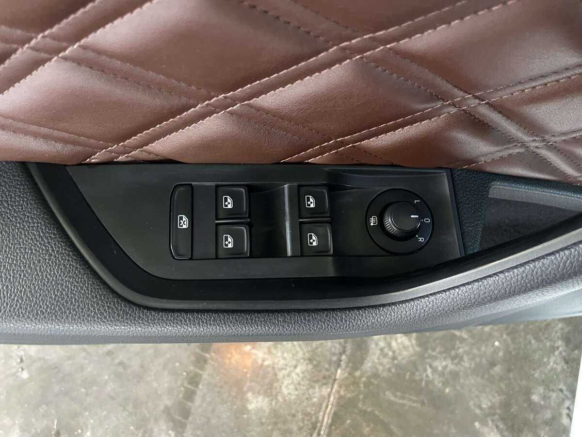 Skoda Superb с пробегом — 2015 год. Фото: #22