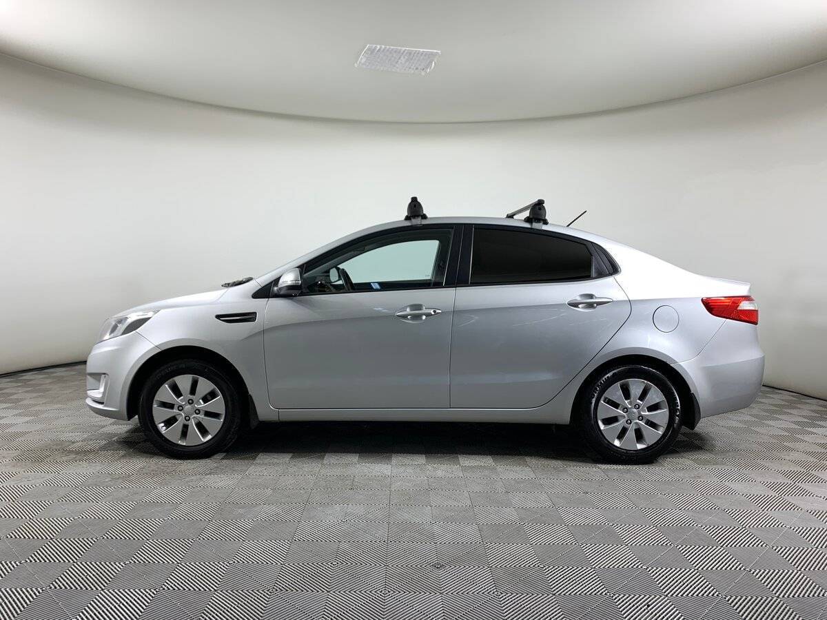 Kia Rio с пробегом — 2013 год. Фото: #7