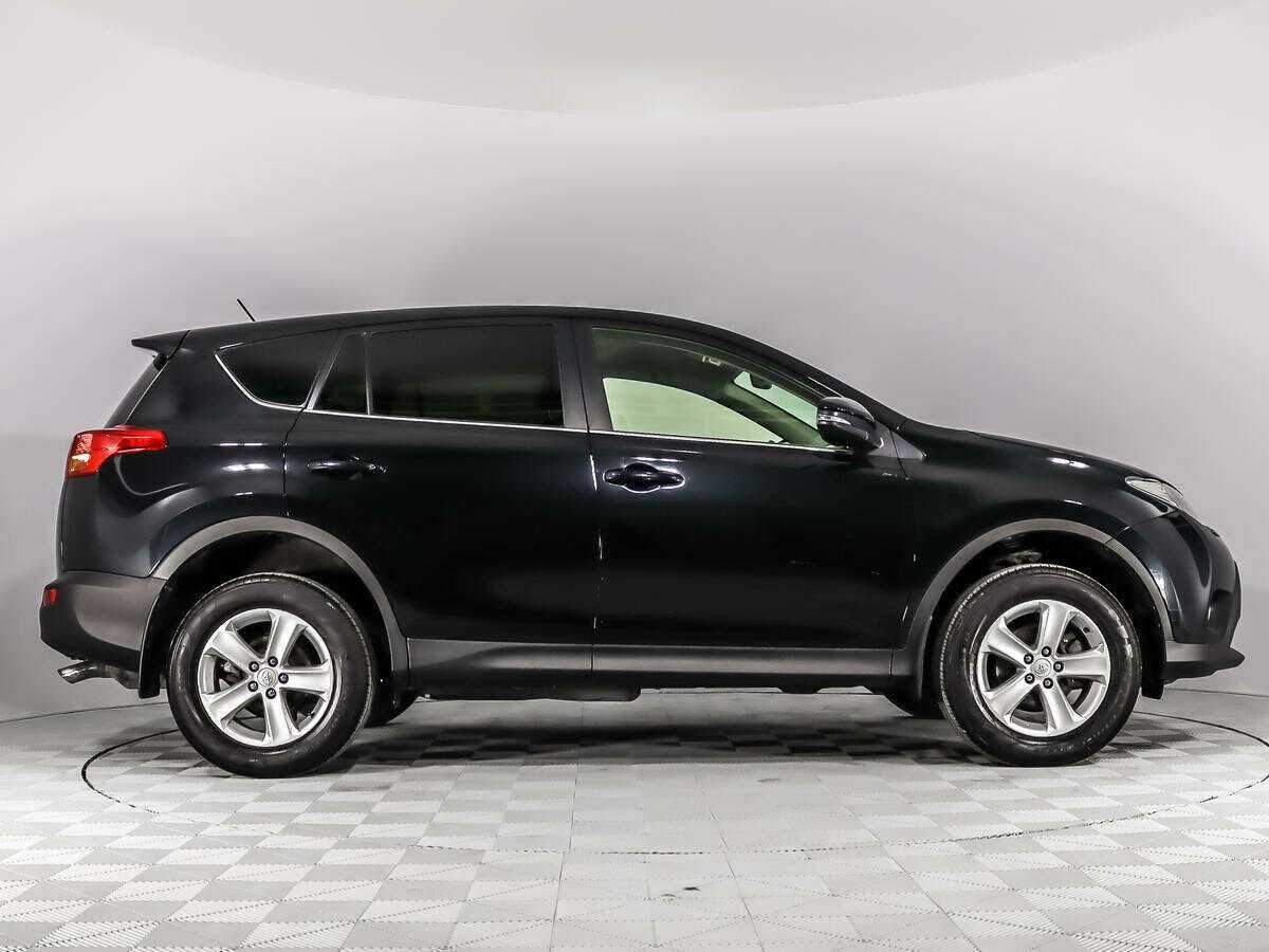 Toyota RAV4 с пробегом — 2013 год. Фото: #3