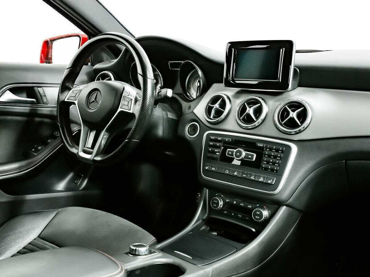 Mercedes-Benz GLA с пробегом — 2014 год. Фото: #8