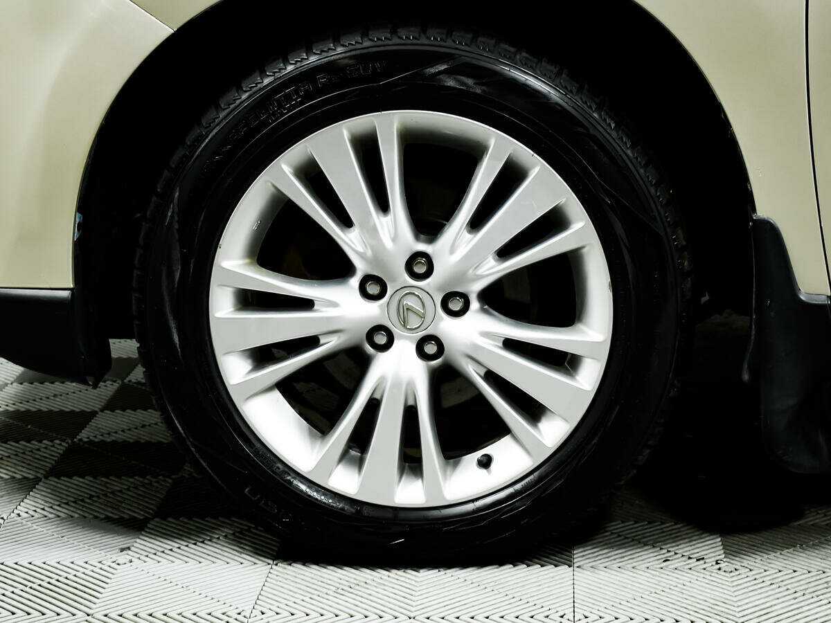 Lexus RX с пробегом — 2012 год. Фото: #13