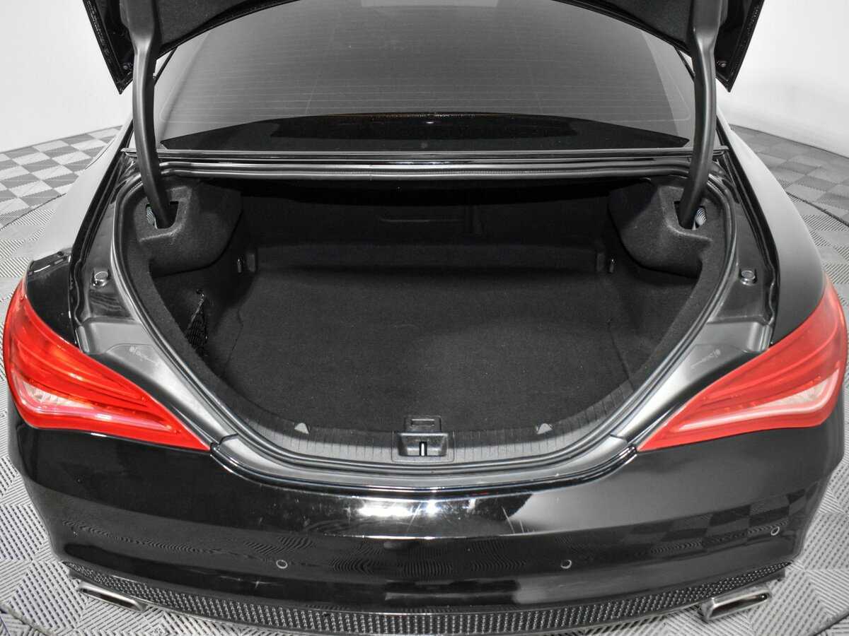 Mercedes-Benz CLA с пробегом — 2013 год. Фото: #15