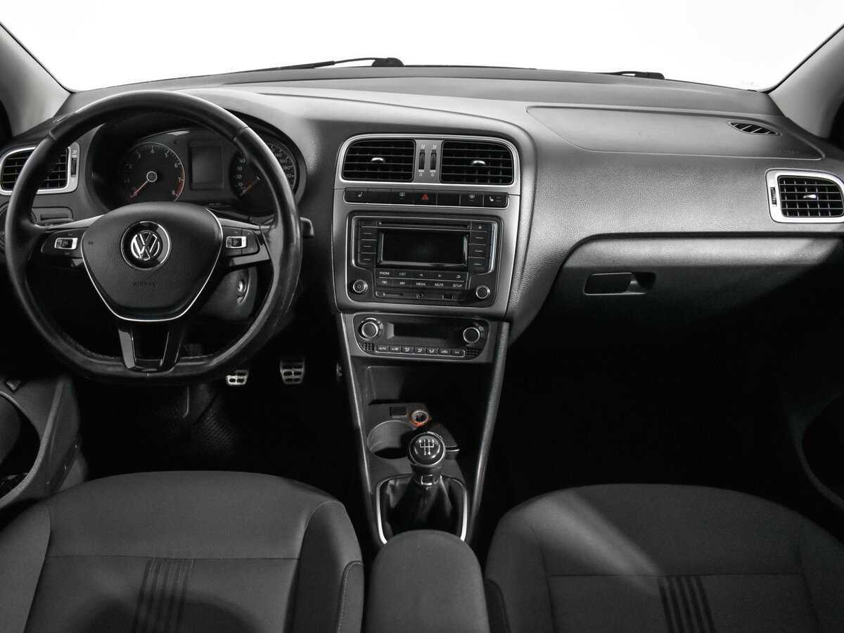 Volkswagen Polo с пробегом — 2017 год. Фото: #11