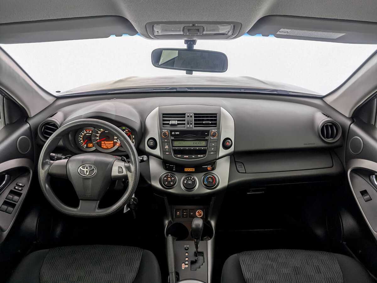 Toyota RAV4 с пробегом — 2012 год. Фото: #13