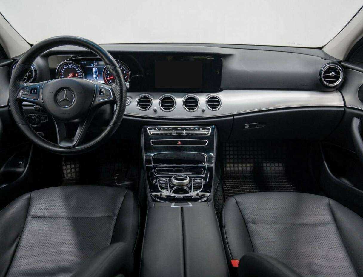 Mercedes-Benz E-Класс с пробегом — 2017 год. Фото: #9