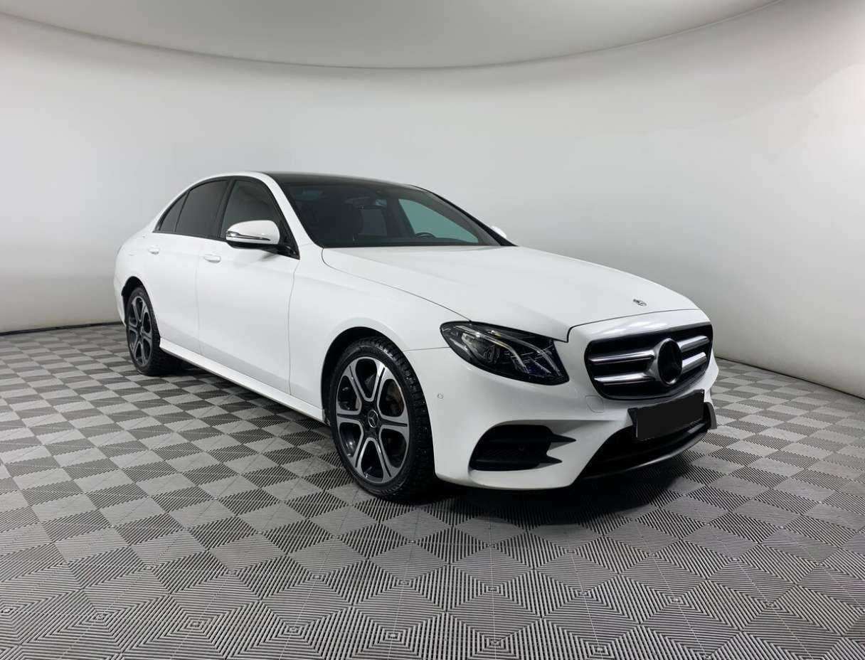 Mercedes-Benz E-Класс с пробегом — 2018 год. Фото: #2