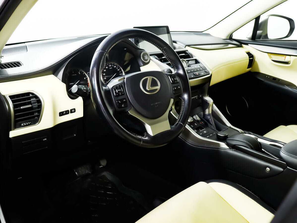 Lexus NX с пробегом — 2015 год. Фото: #12