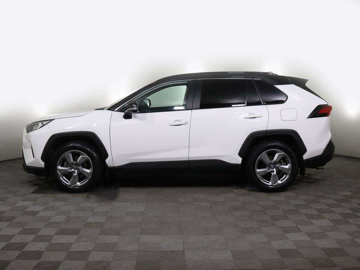 Toyota RAV4 с пробегом — 2020 год. Фото: #6