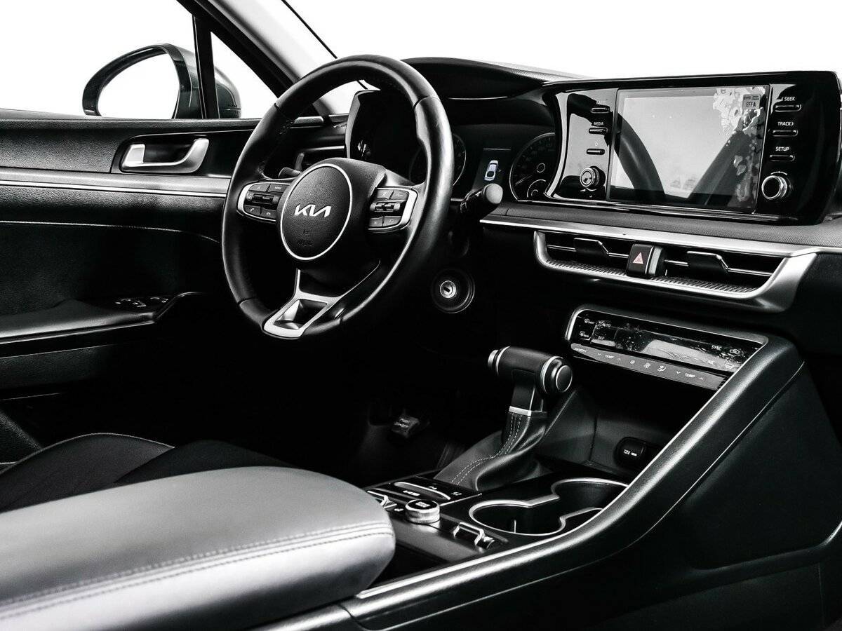 Kia K5 с пробегом — 2023 год. Фото: #8
