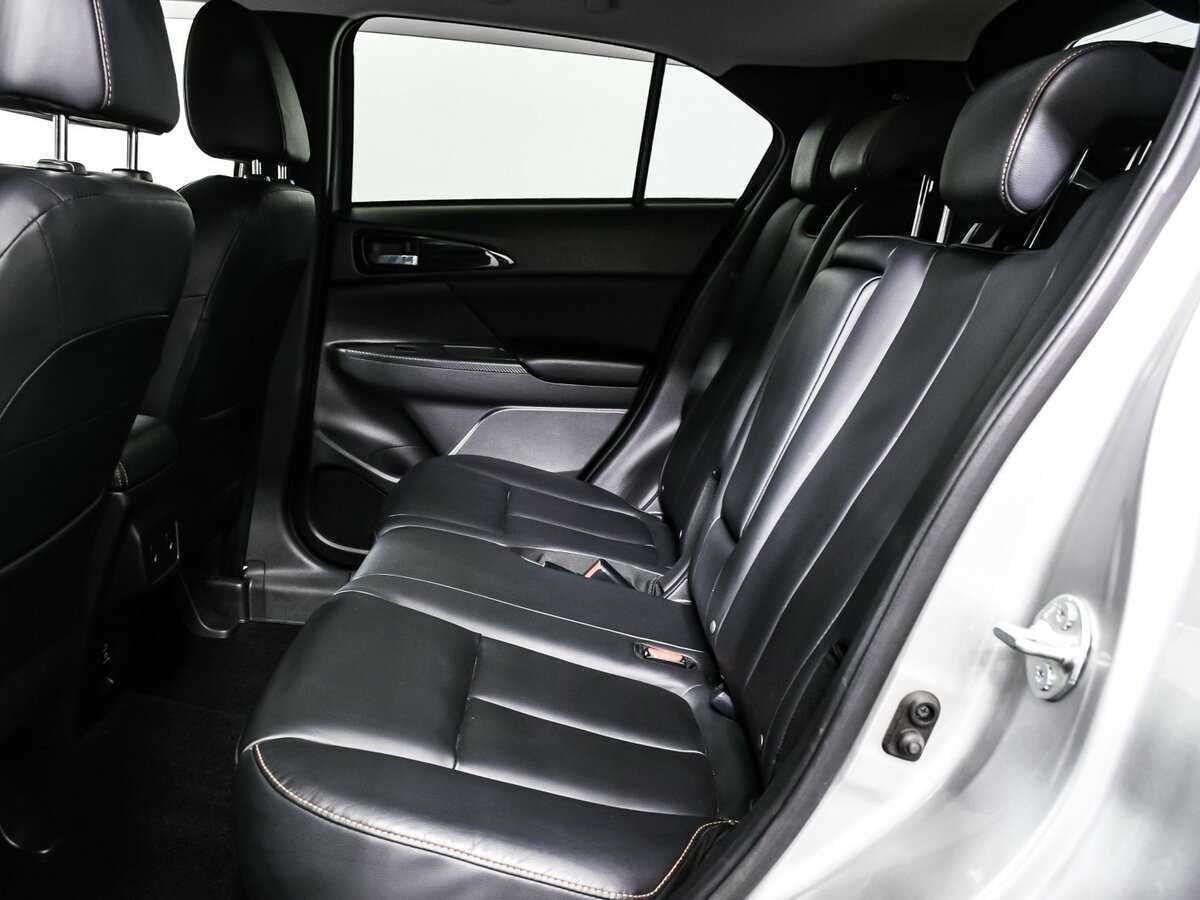 Mitsubishi Eclipse Cross с пробегом — 2018 год. Фото: #11