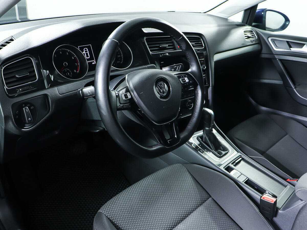 Volkswagen Golf с пробегом — 2018 год. Фото: #13
