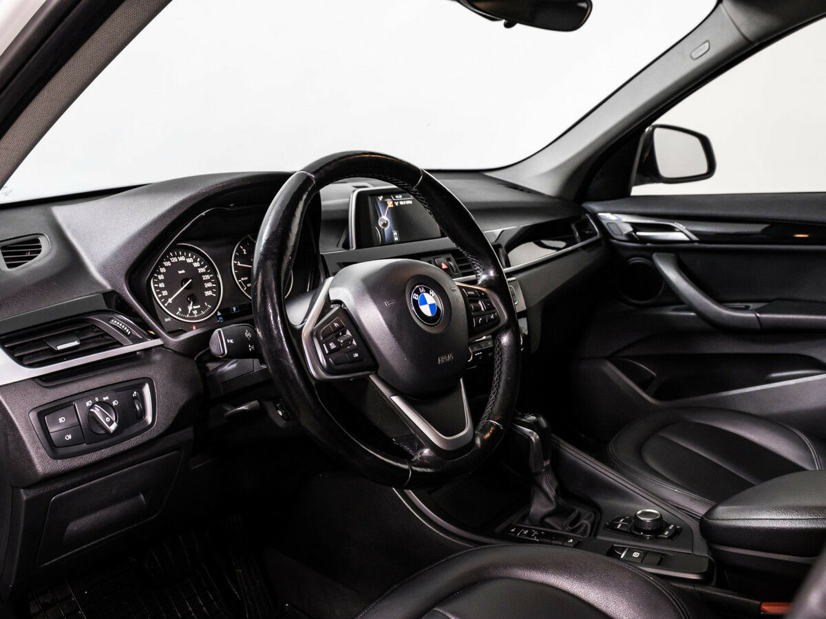 BMW X1 с пробегом — 2017 год. Фото: #10