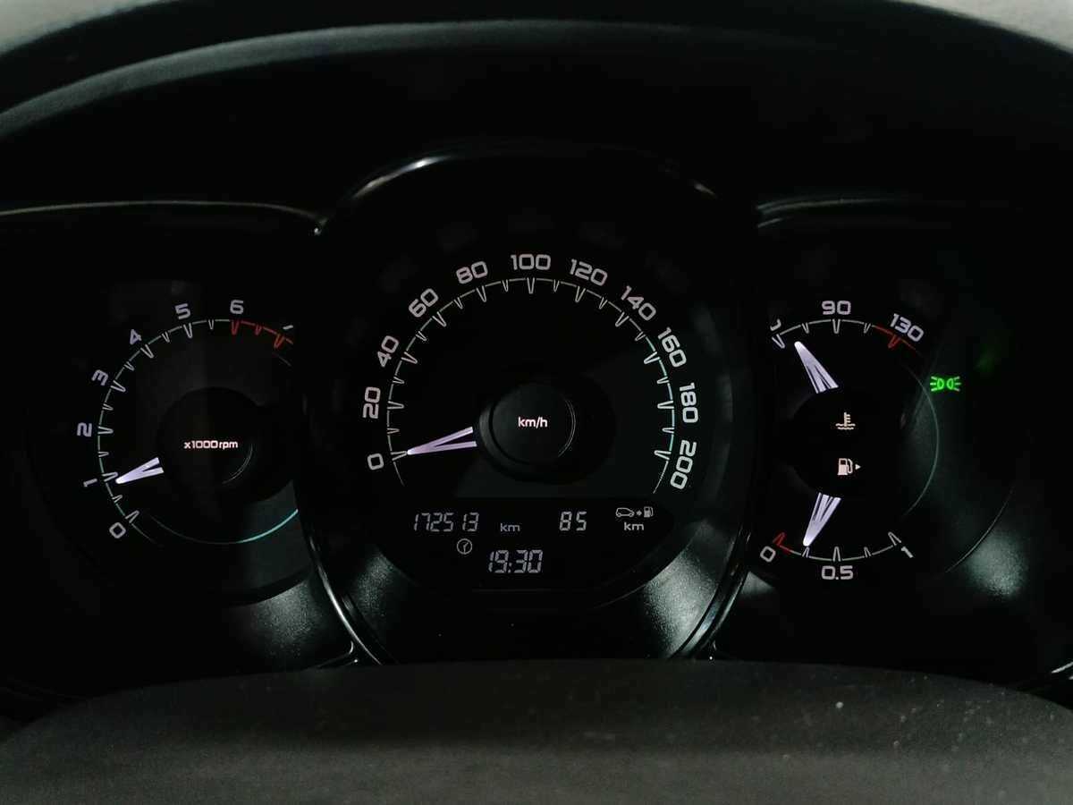 Lada (ВАЗ) Vesta с пробегом — 2016 год. Фото: #11