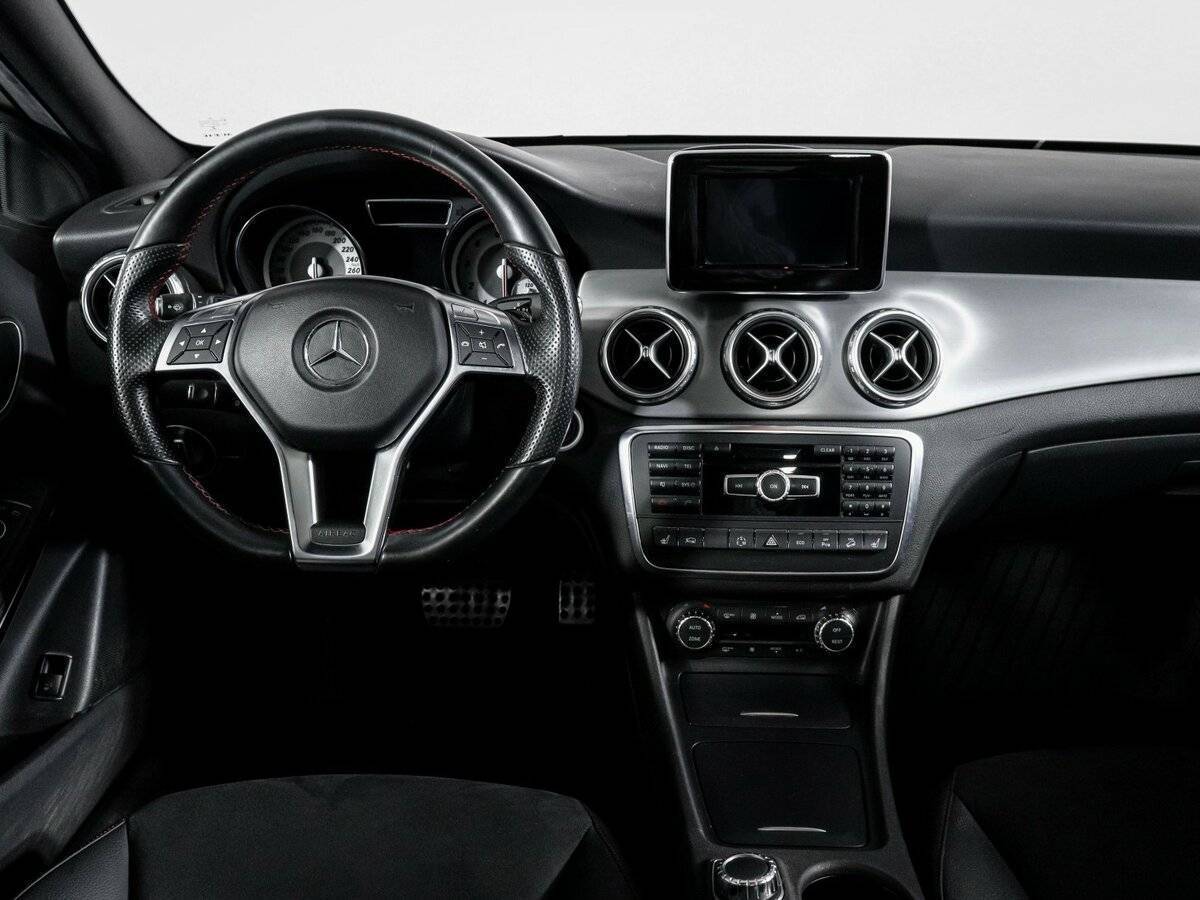 Mercedes-Benz GLA с пробегом — 2014 год. Фото: #10