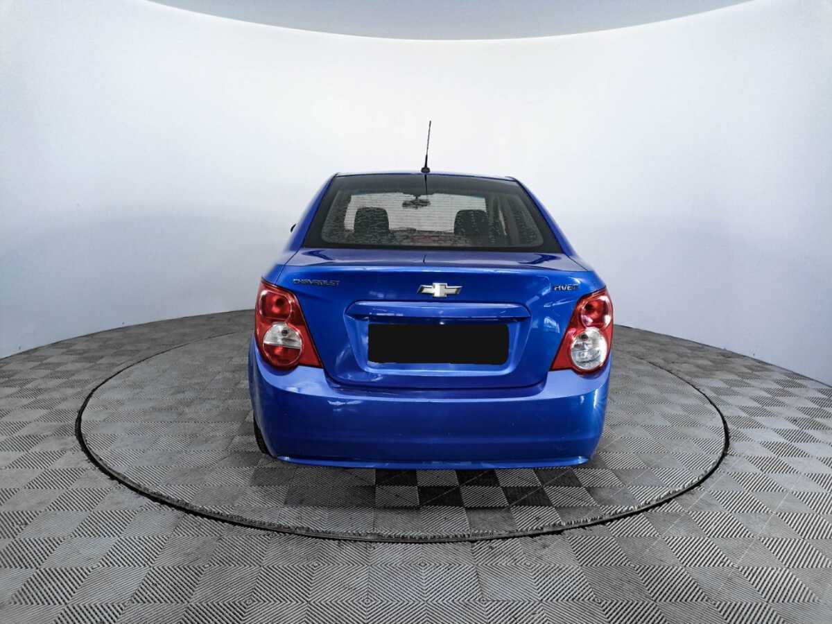 Chevrolet Aveo с пробегом — 2012 год. Фото: #5