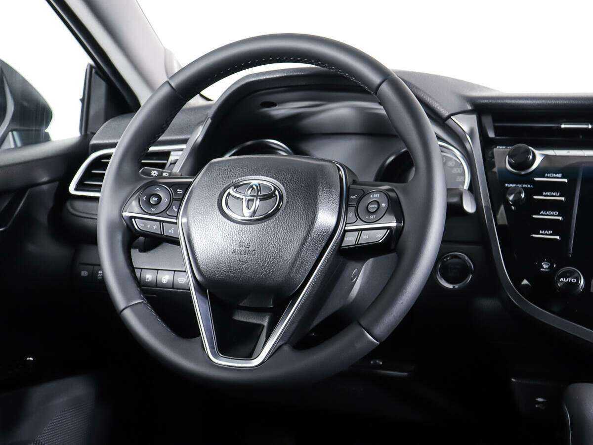 Toyota Camry с пробегом — 2018 год. Фото: #14