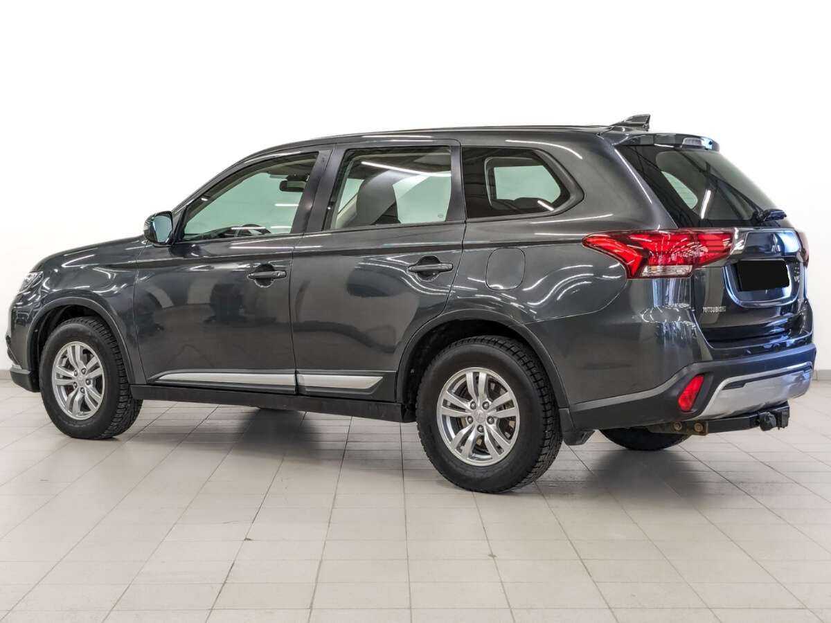 Mitsubishi Outlander с пробегом — 2019 год. Фото: #6