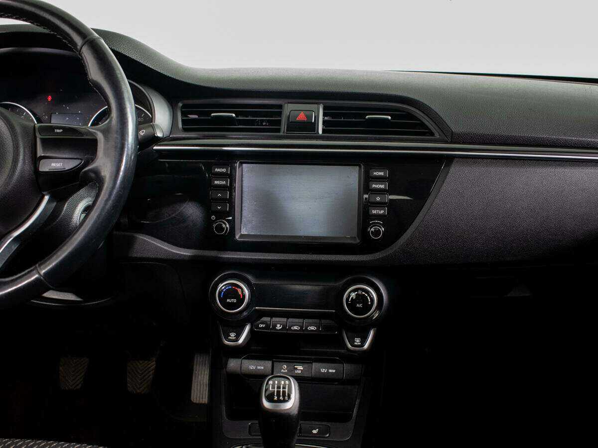 Kia Rio с пробегом — 2018 год. Фото: #8