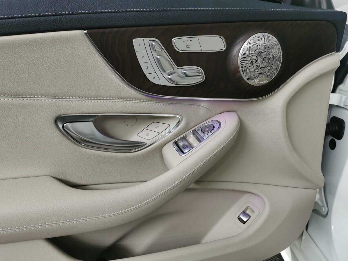 Mercedes-Benz C-Класс с пробегом — 2015 год. Фото: #16