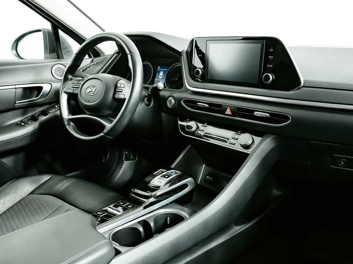 Hyundai Sonata с пробегом — 2022 год. Фото: #8