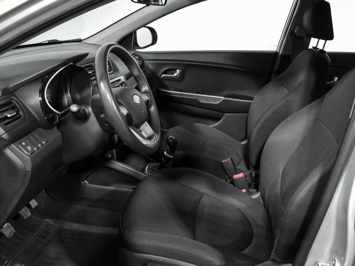 Kia Rio с пробегом — 2012 год. Фото: #9