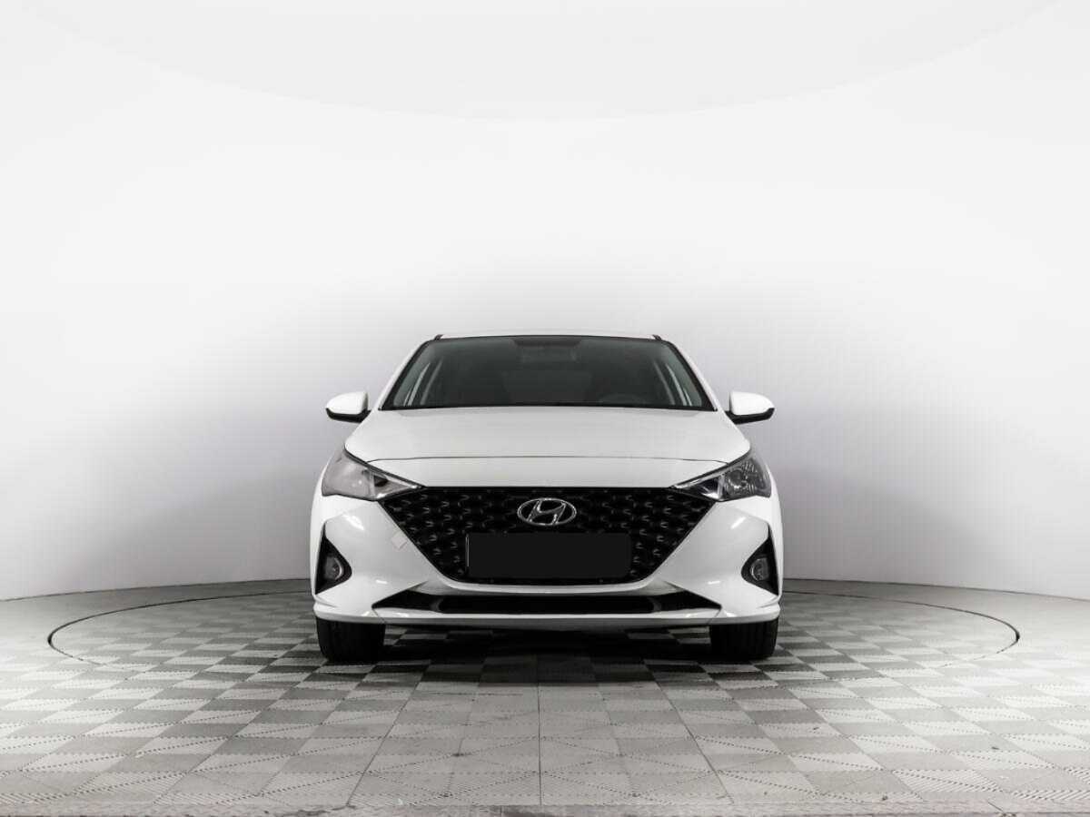 Hyundai Solaris с пробегом — 2021 год. Фото: #1