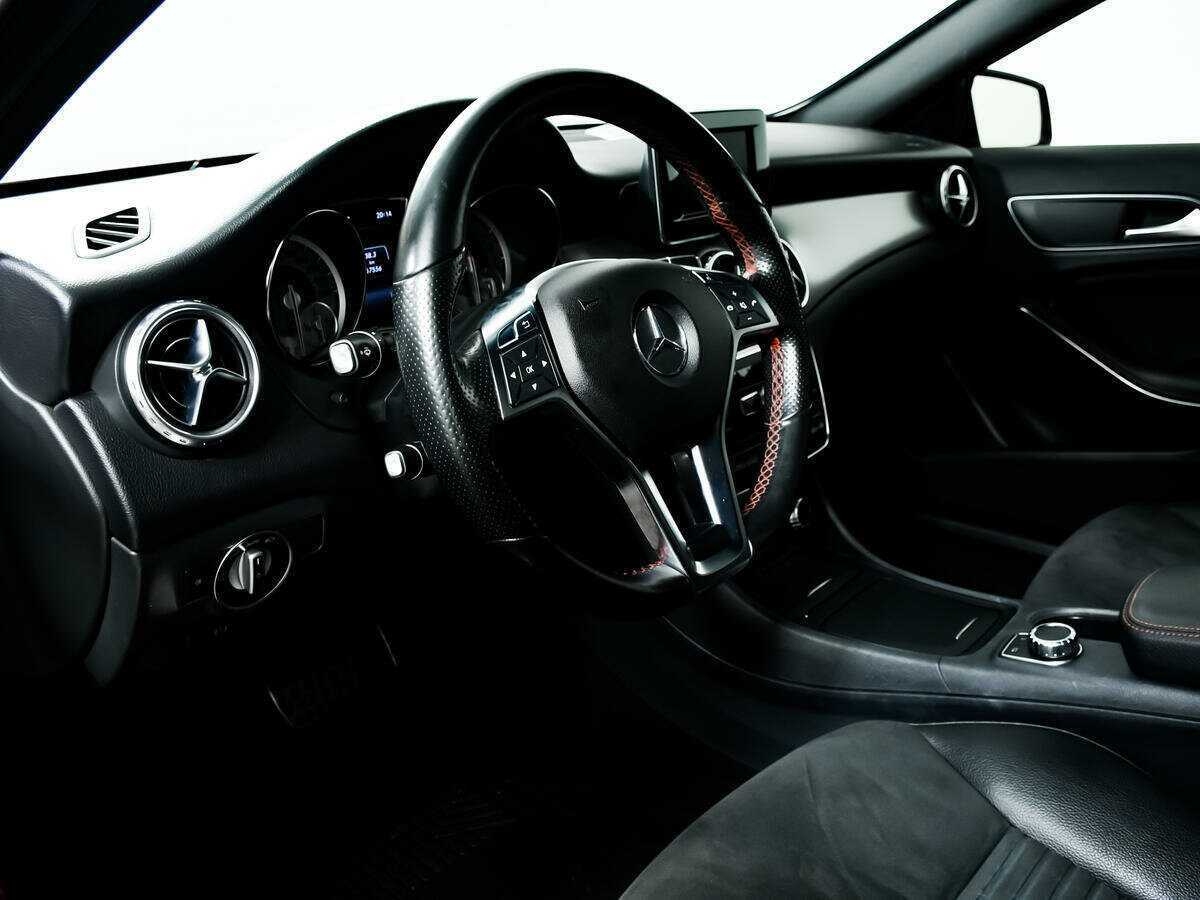 Mercedes-Benz GLA с пробегом — 2014 год. Фото: #12