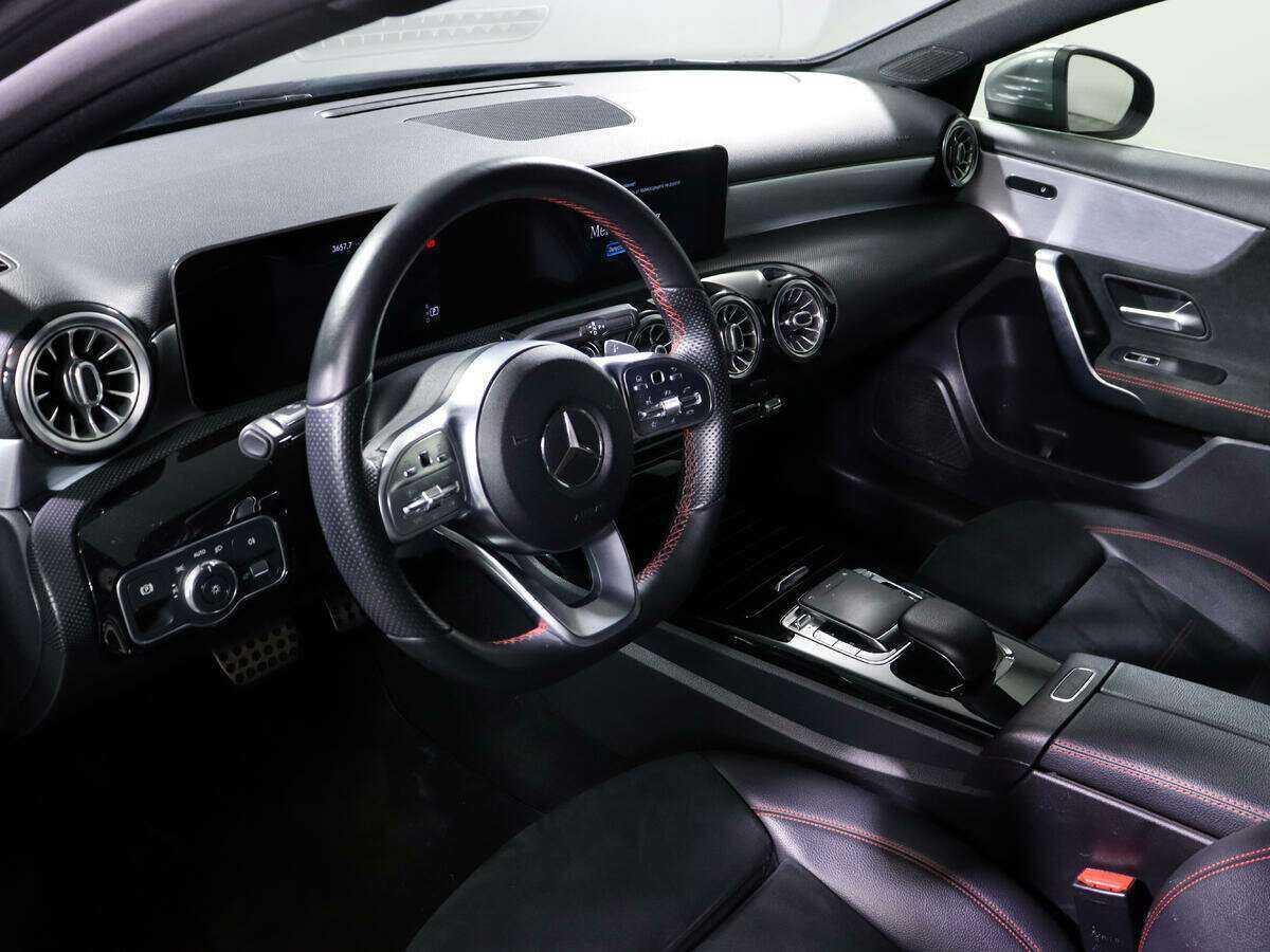 Mercedes-Benz A-Класс с пробегом — 2019 год. Фото: #13