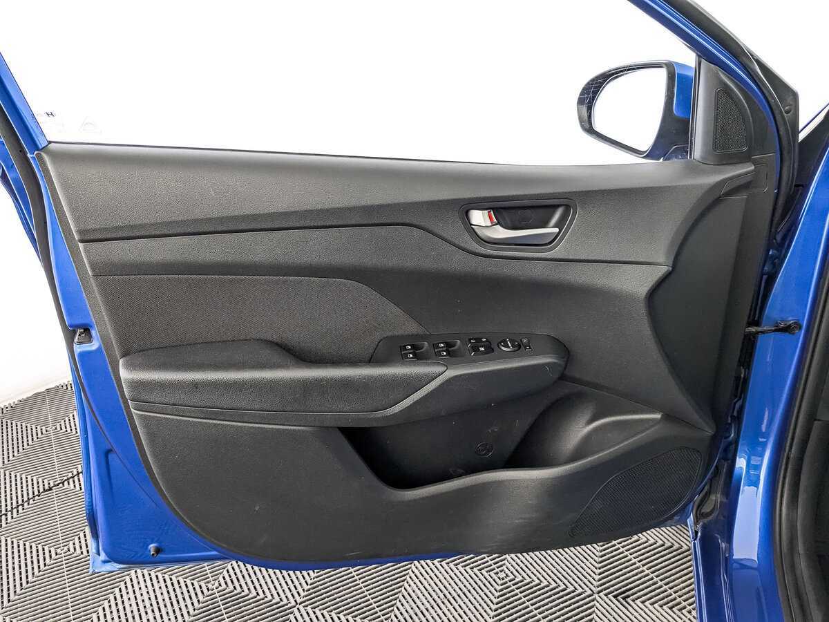 Hyundai Solaris с пробегом — 2018 год. Фото: #18