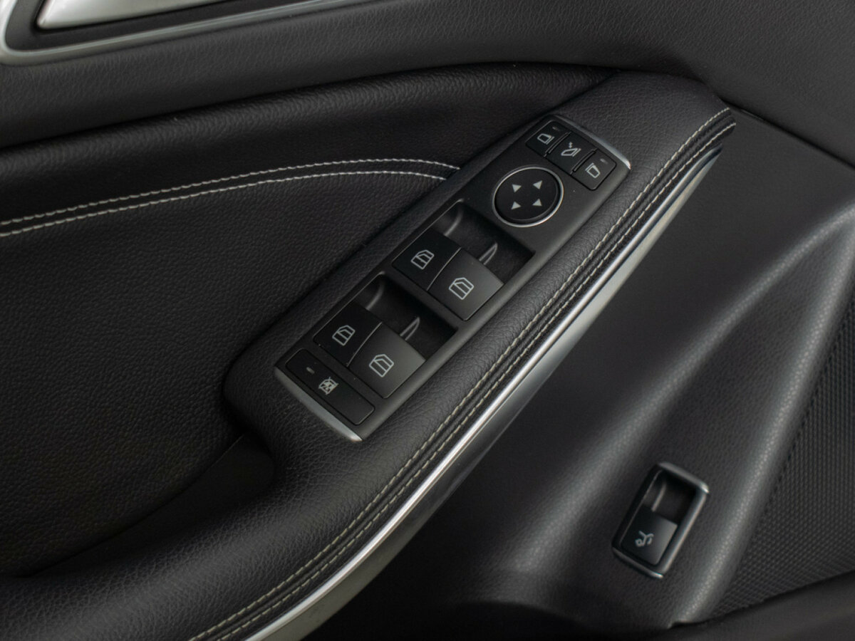 Mercedes-Benz GLA с пробегом — 2018 год. Фото: #13