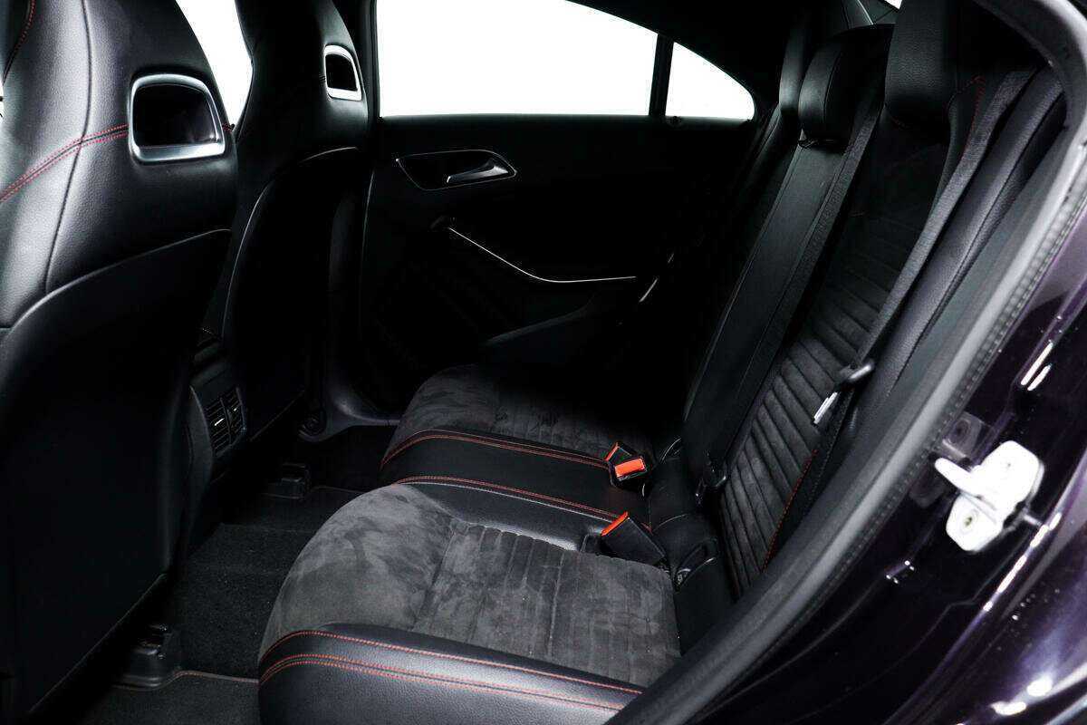 Mercedes-Benz CLA с пробегом — 2015 год. Фото: #10