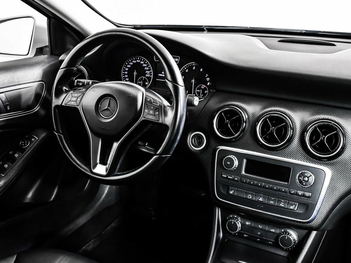 Mercedes-Benz A-Класс с пробегом — 2013 год. Фото: #7